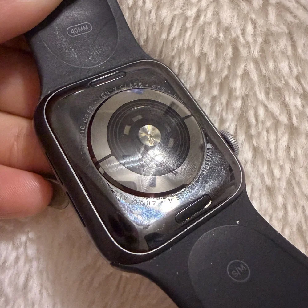 Apple Smartwatch with Black and Silver Accents series 4 40 mm